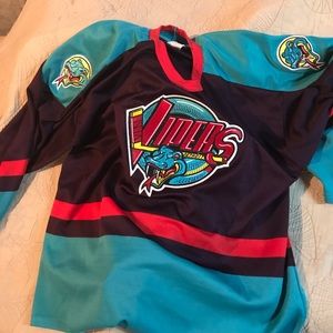 Amateur hockey jersey